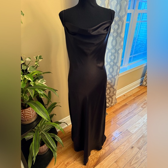 Victorias Secret 100% Silk Black Maxi Slip Dress Nightgown Cowl Neck Vtg Sz M - Picture 1 of 14